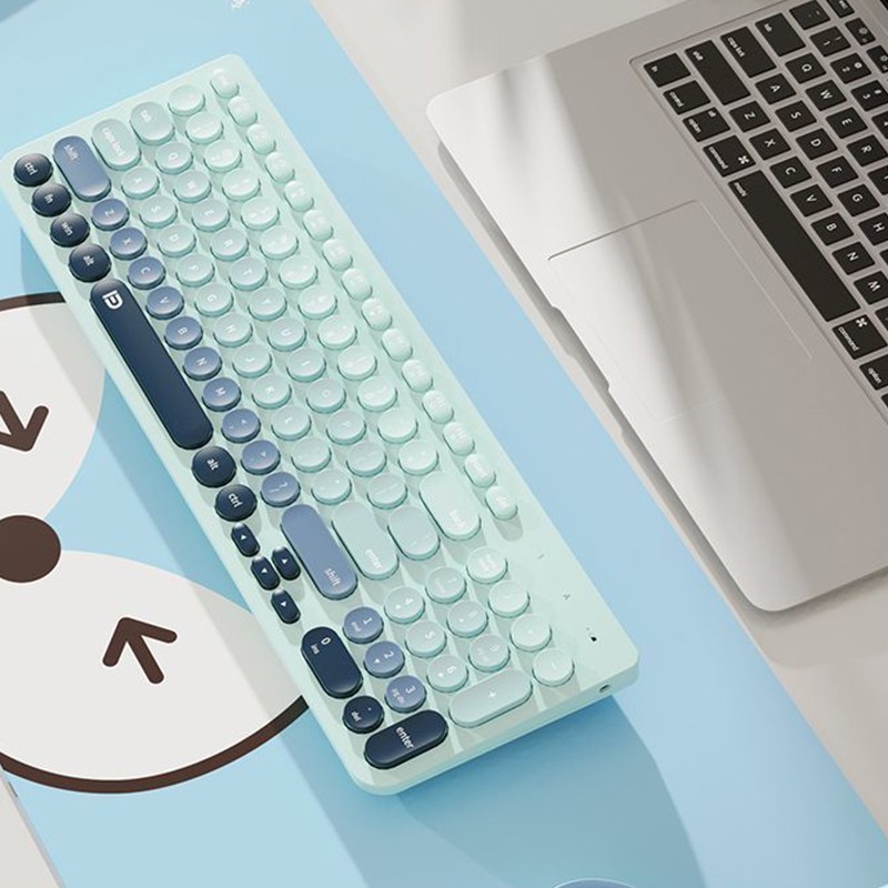 ¿Cuáles son las ventajas de usar un teclado inalámbrico Bluetooth y un conjunto de mouse?